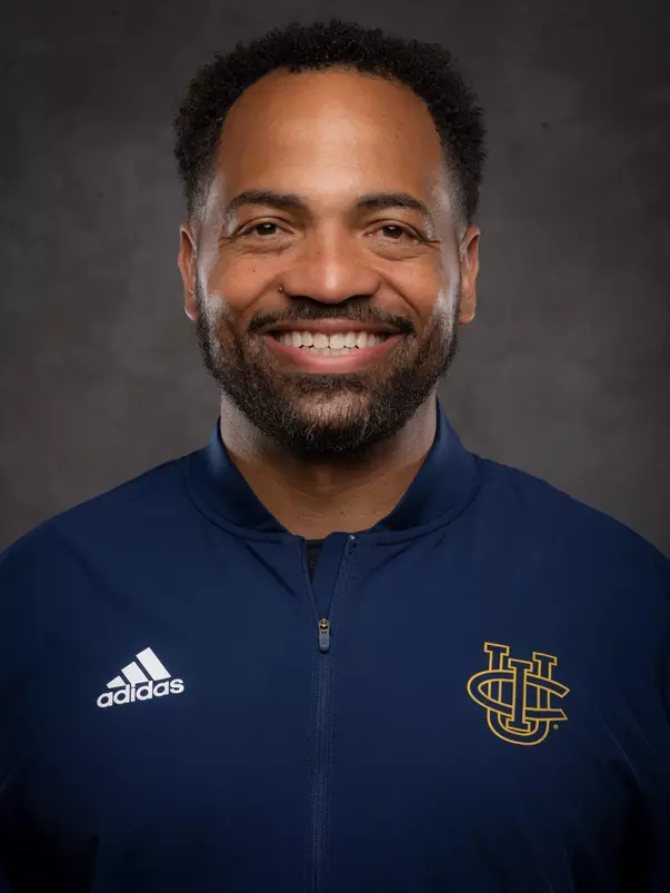 derek-wynn-wbb-mug-crop