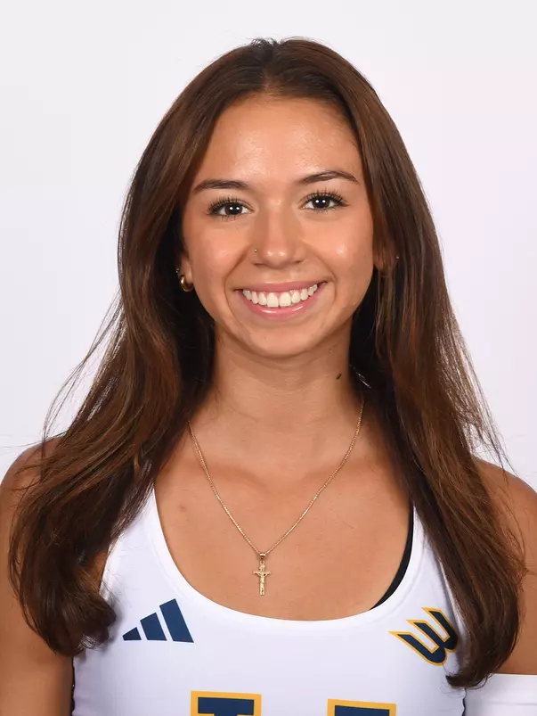 isabella-duarte-wtrack-2023-mug