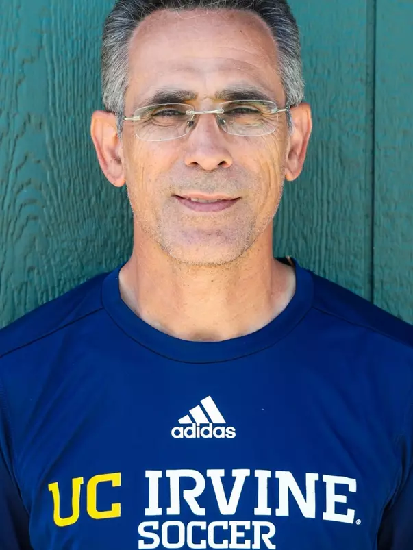 majid-saleh-uci-msoc-2024-assistant-coach-headshot