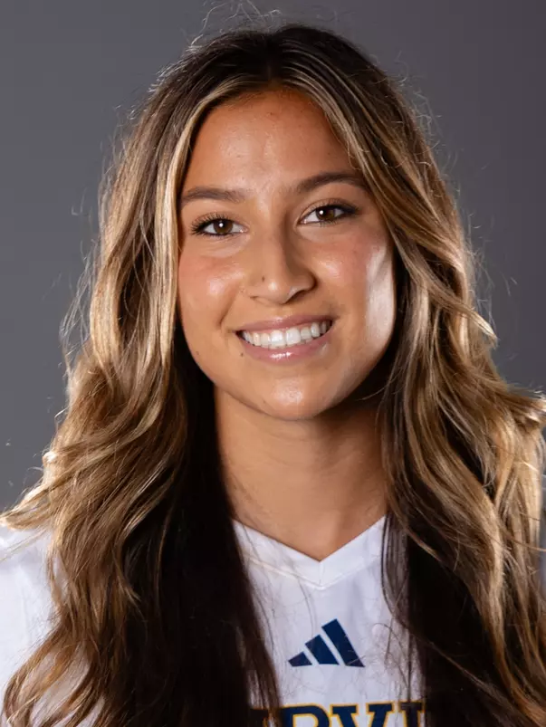 mihaela-perez-uci-wsoc-2024-headshot
