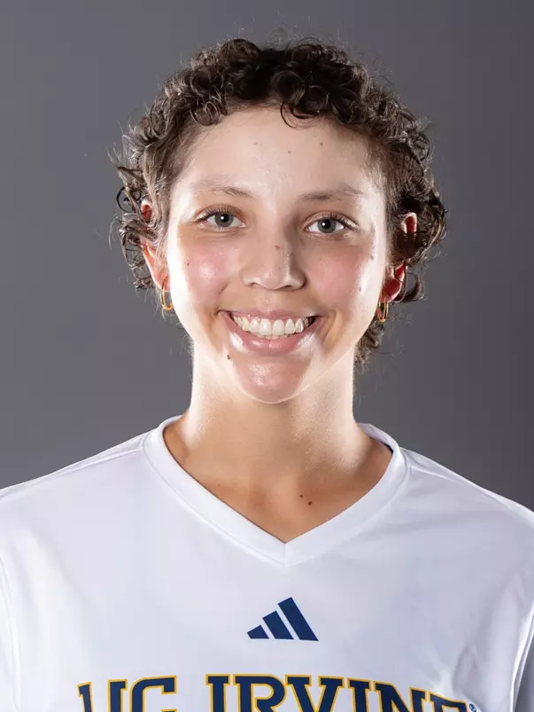 jenika-davis-uci-wsoc-2024-headshot