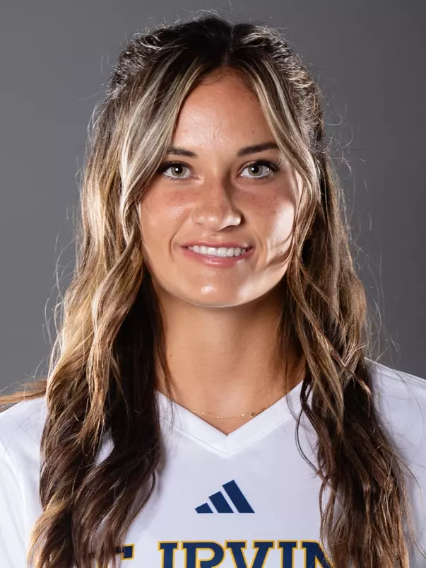 ivy-williams-uci-wsoc-2024-headshot