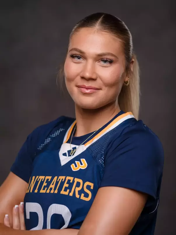 hunter-hernandez-wbb-2025-26-mug