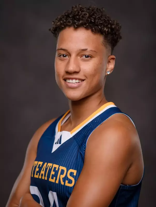 naomy-zonzon-wbb-2025-26-mug