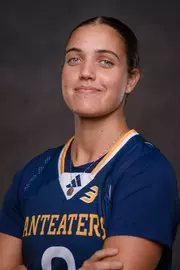 daniela-falcon-wbb-2025-26-mug