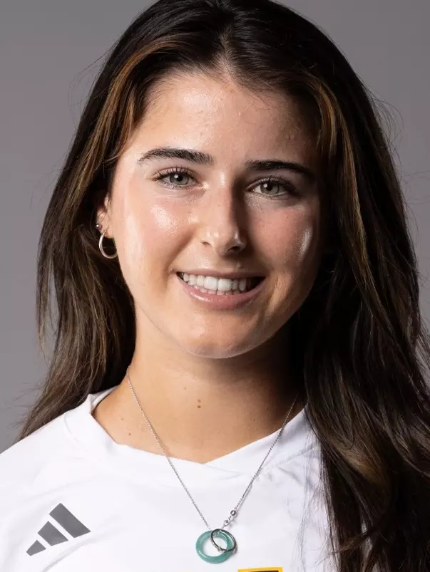 nour-khayat-uci-wten-20252026-headshot