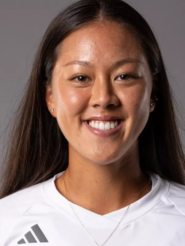 yen-nhi-huynh-uci-wten-20252026-headshot