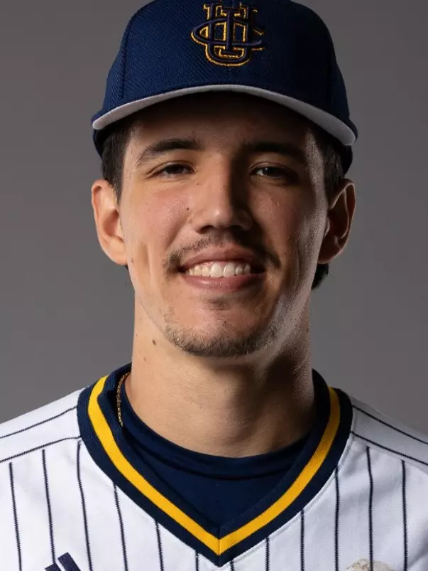 noah-alvarez-uci-bsb-2026-headshot