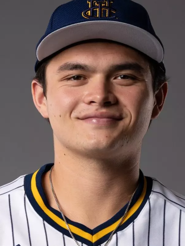 brandon-luu-uci-bsb-2026-headshot