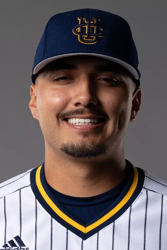 efren-ortega-uci-bsb-2026-headshot