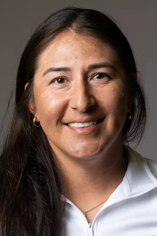 uci-wsoc-2026-wendyespejel-headshot-mug-soccer