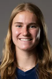 allison-rabe-uci-wsoc-2026-recruitheadshotnewcomer