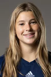 olivia-stark-uci-wsoc-2026-recruitheadshotnewcomer