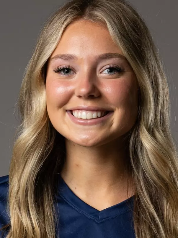 mattie-gillaspy-uci-wsoc-2026-recruitheadshotnewcomer