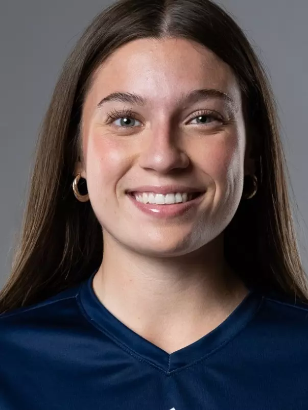 taylor-esparza-uci-wsoc-2026-headshot-preseason