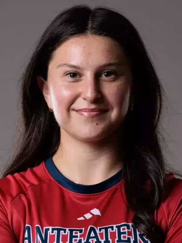sara-paul-uci-wsoc-2026-headshot