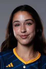 oona-hartman-uci-wsoc-2026-headshot