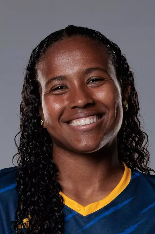 mimi-dominguez-uci-wsoc-2026-headshot