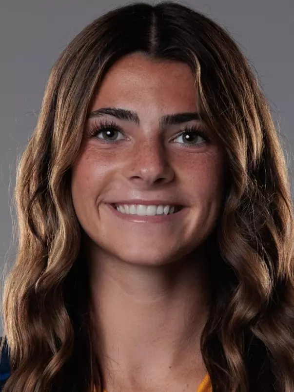 ella-brinkerhoff-uci-wsoc-2026-headshot