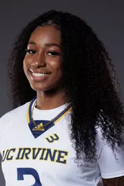 Head shot of Ahrray Young in a white UC Irvine jersey.