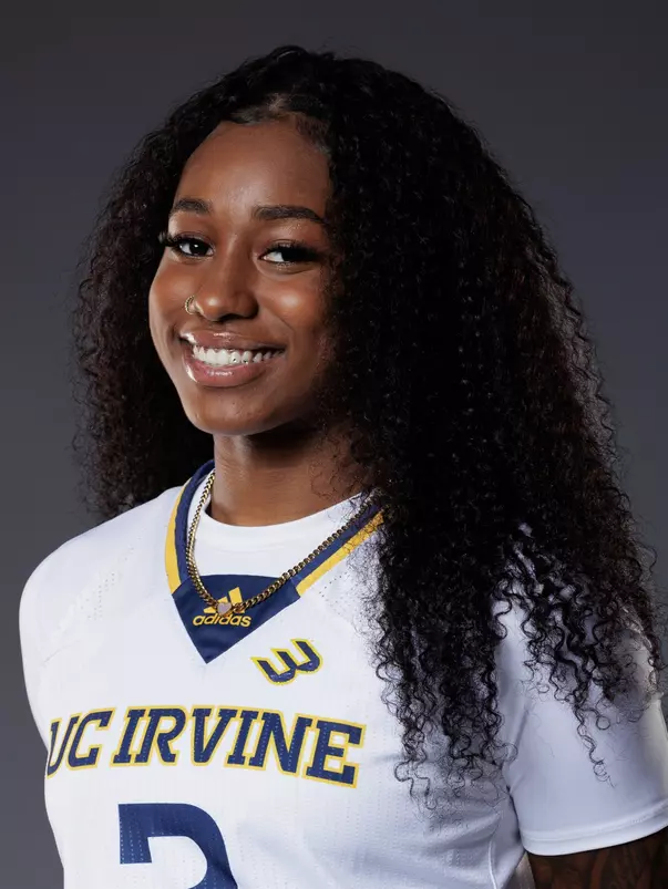 Head shot of Ahrray Young in a white UC Irvine jersey.