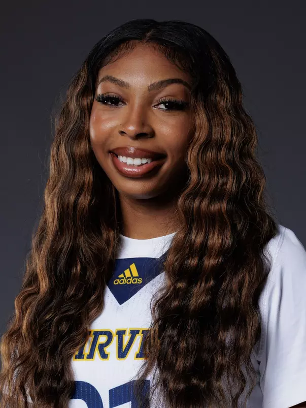 Head shot of Makiyah Asidanya in a white UC Irvine jersey.