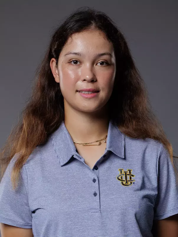 Zoe Sprecher - WGOLF Headshot 2026
