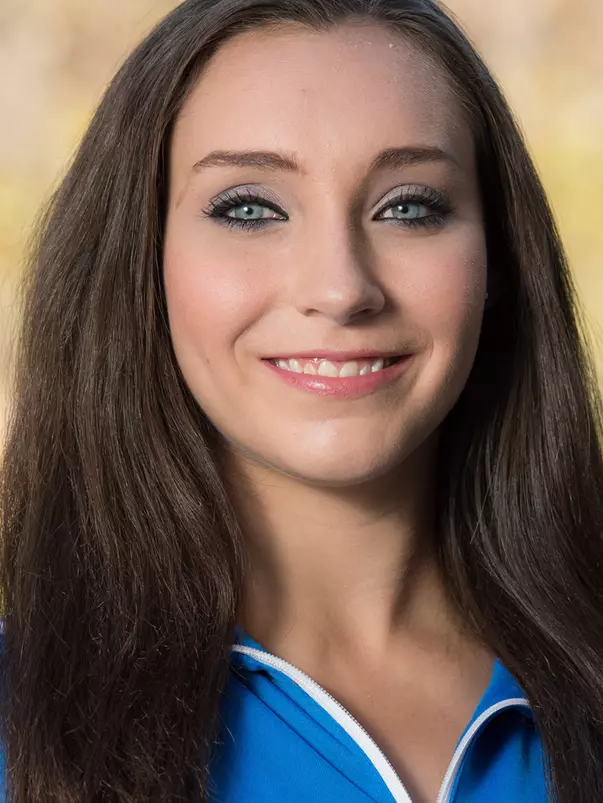 Whitcomb_Cassie_04.jpg