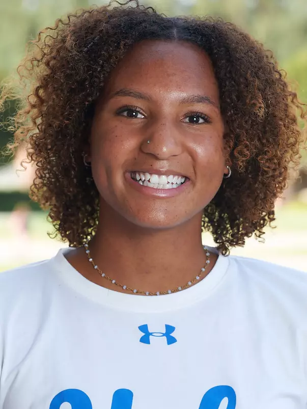 Elleyse Garrett  2018 Head Shot