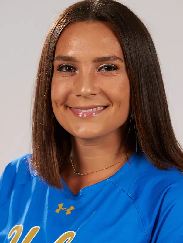 Chloe Castaneda - 2018 Head Shot
