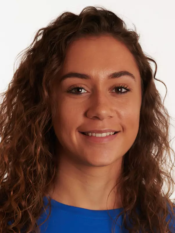 Leila Bernstein, 2019 rowing headshot