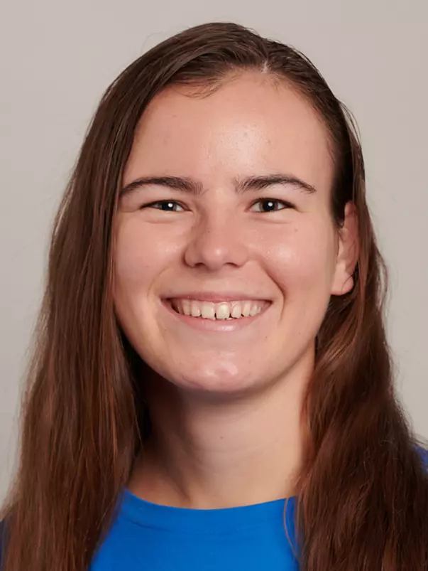 Josie Beyer, 2019 rowing headshot