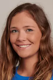 Fiona Buzzard, 2019 rowing headshot