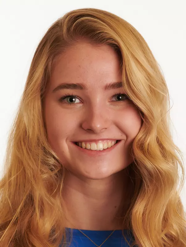 Danielle Hoekstra, 2019 women's rowing headshot