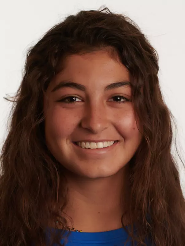 Paula Jaramillo, 2019 women's rowing headshot