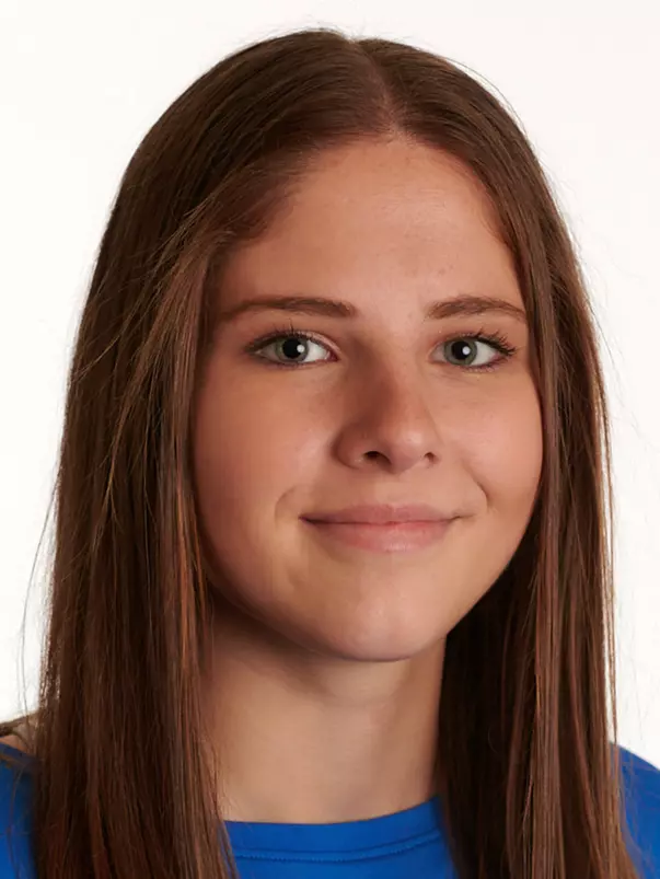 Andie Mooradian, 2019 women's rowing headshot
