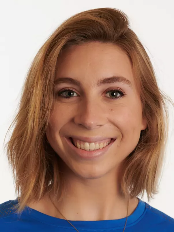 Kate Watts, 2019 women's rowing headshot