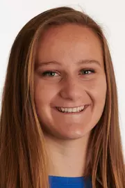 Carley Vaccher, 2019 women's rowing headshot