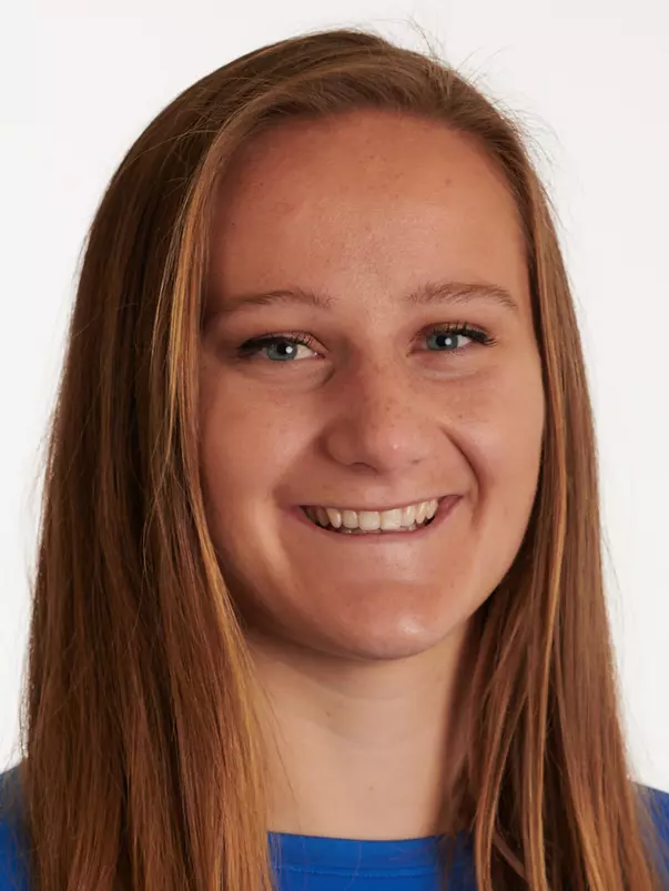 Carley Vaccher, 2019 women's rowing headshot