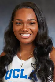 Lauryn Miller headshot