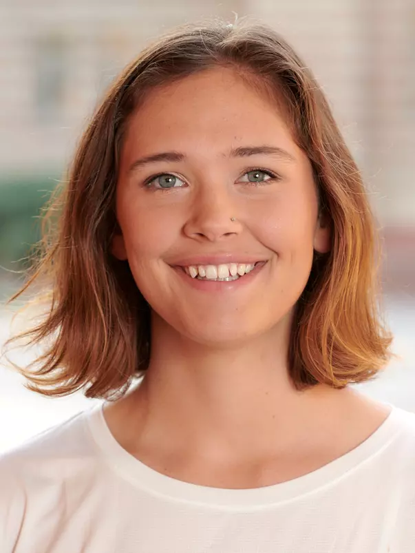 Fiona Buzzard, rowing headshot