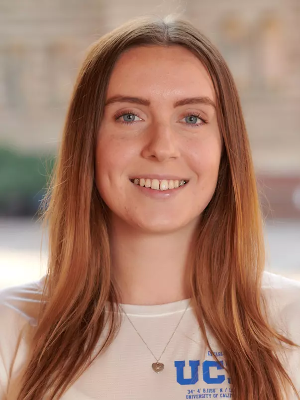 Piper Thrams, rowing headshot