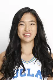 2021-22 Natalie Chou headshot