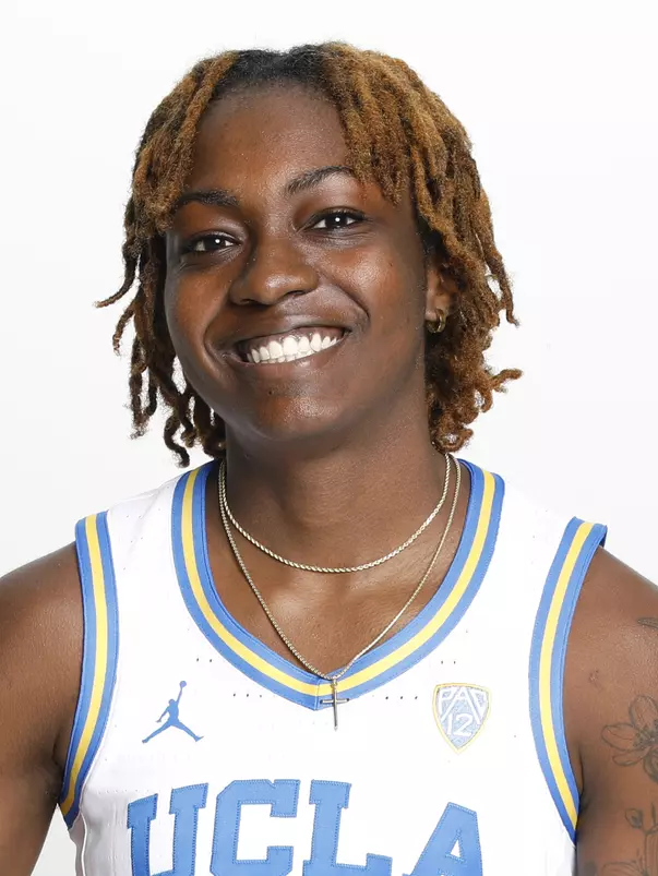 2021-22 Kayla Owens headshot