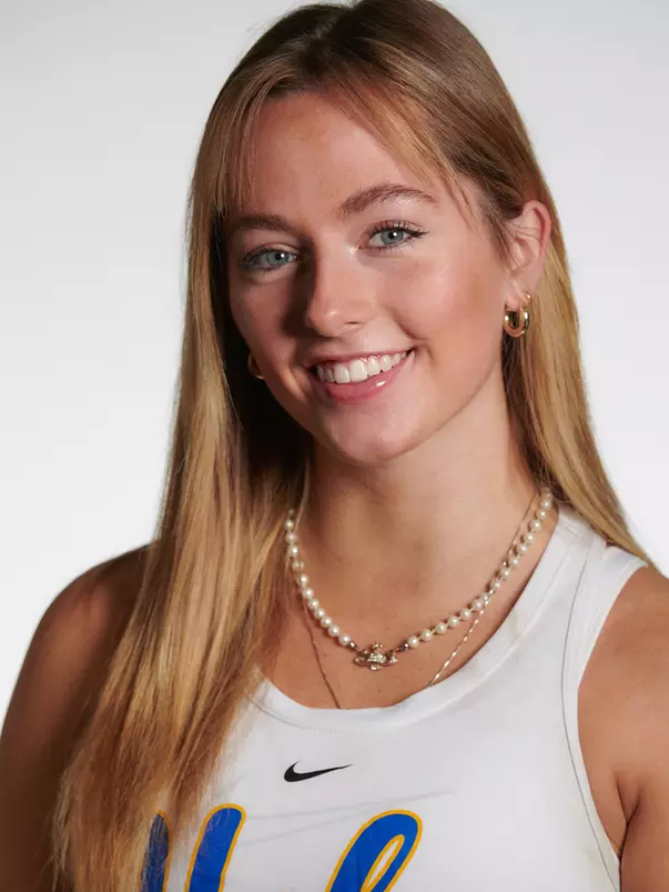 UCLA Athletics - 2022 UCLA Women's Gymnastics Media Day portraits and poster photos.  UCLA, Los Angeles, CA.
November 11th, 2020
Copyright Don Liebig/ASUCLA
Erdoes_Mia_014.NEF