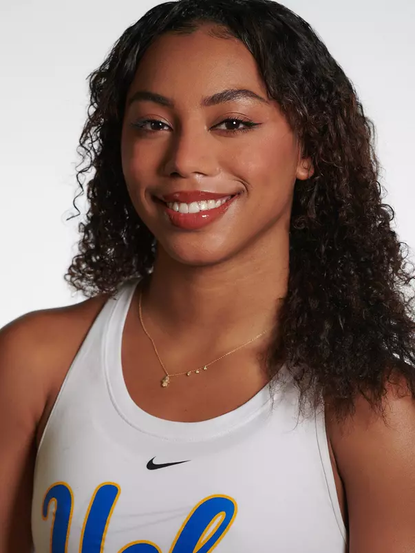 UCLA Athletics - 2022 UCLA Women's Gymnastics Media Day portraits and poster photos.  UCLA, Los Angeles, CA.
November 11th, 2020
Copyright Don Liebig/ASUCLA
Frazier_Margzetta_004.NEF