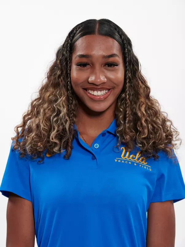 Naomi Johnson 2022-23 Head shot