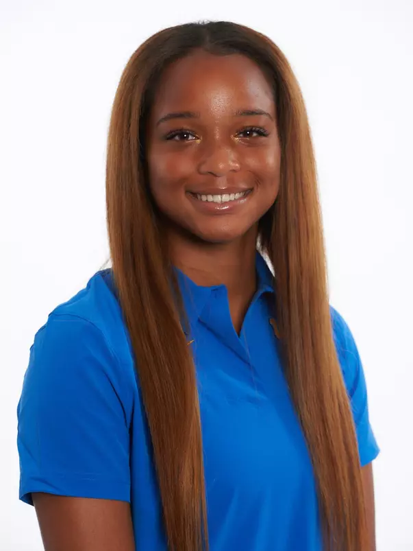 Jazzmin Taylor Head shot