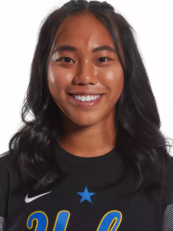 Faith Nguyen 2022 Head Shot
