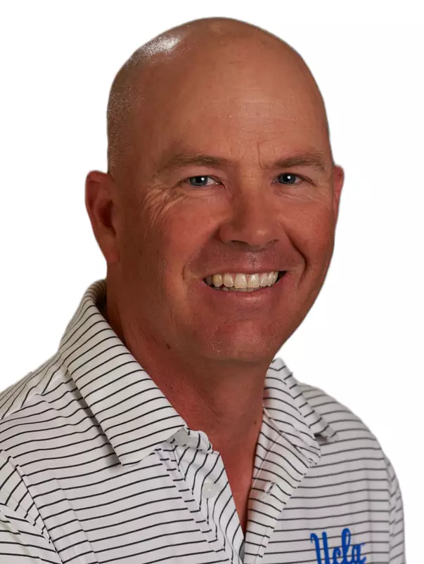 Steve Holmes 2022-23 Headshot